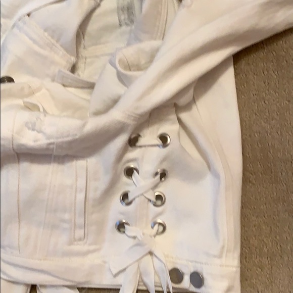 jean jacket. - Picture 4 of 4